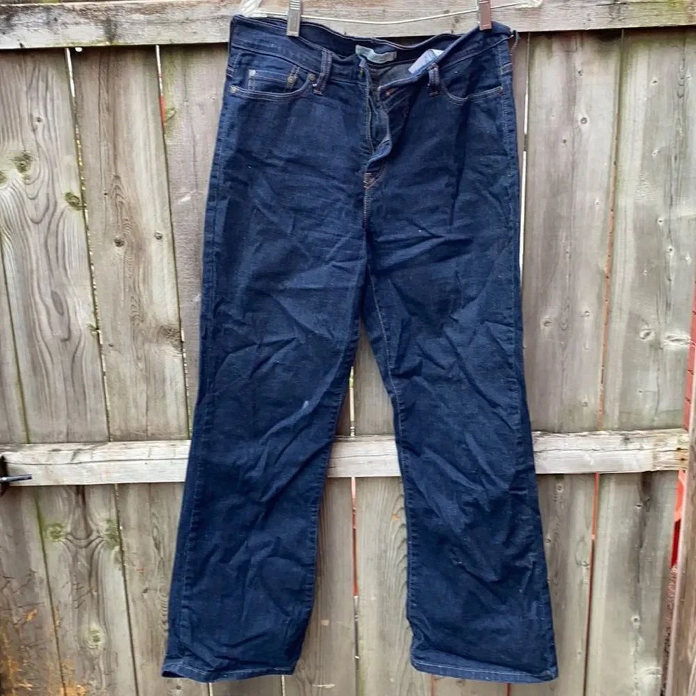 Levi’s perfectly slimming boot cut jeans sz. 12